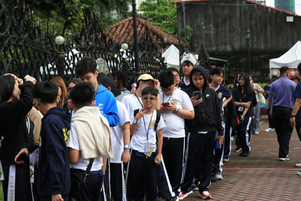 Campus Life — Out in the world — FH0A3048